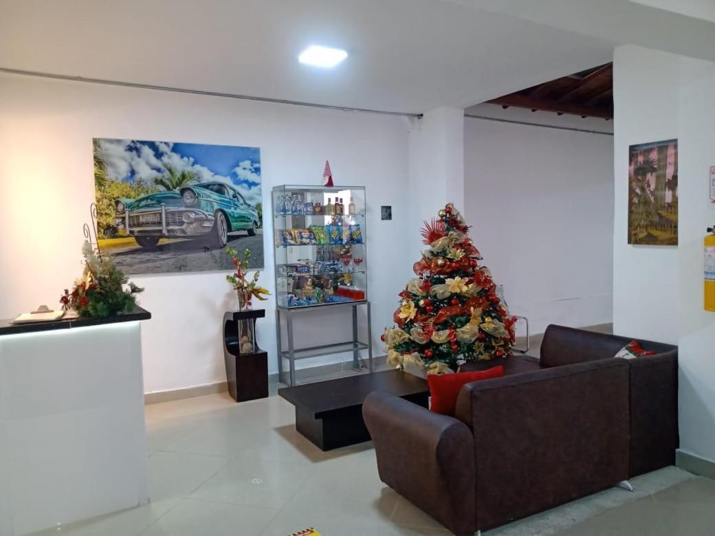 Hotel Brisas Medellin Exterior photo